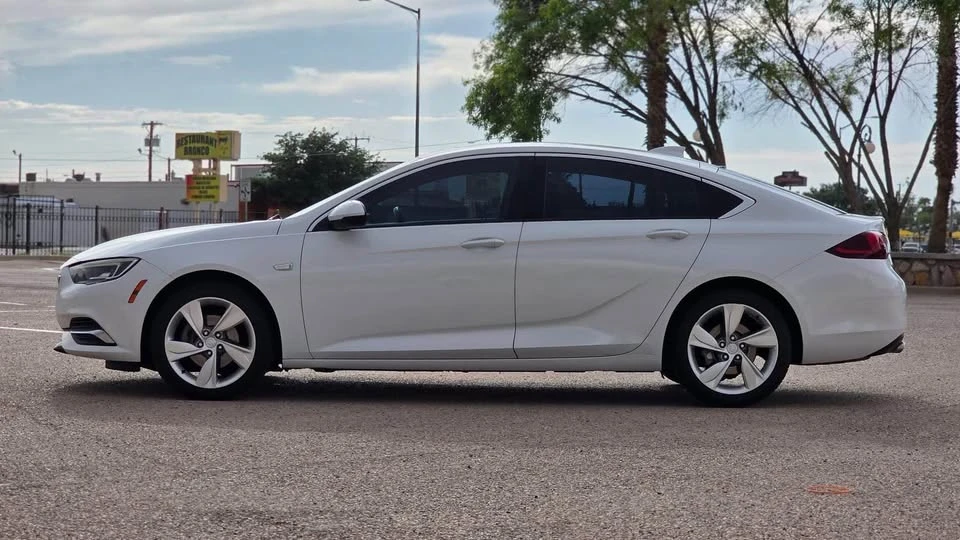 2020 Buick Regal - Image 5 of 10
