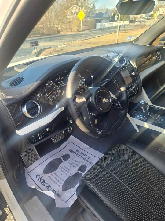 2020 Bentley Bentayga - Image 5 of 9