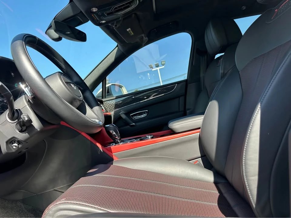 2020 Bentley Bentayga - Image 8 of 14