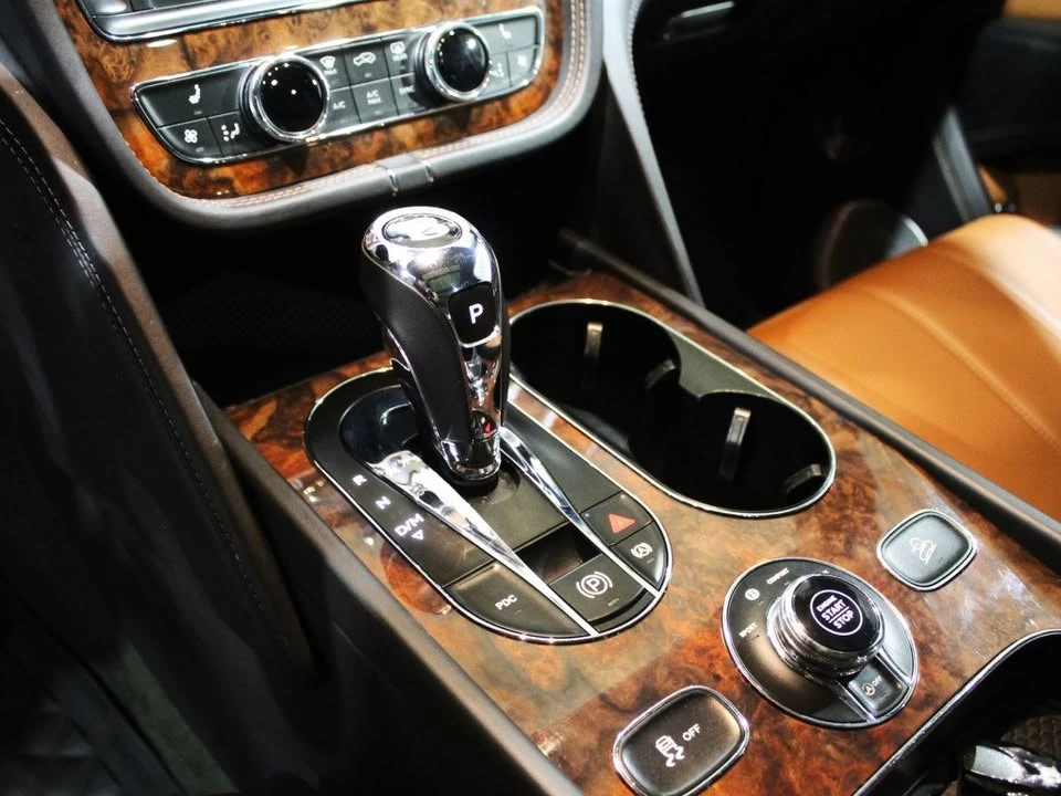 2020 Bentley Bentayga - Image 6 of 12