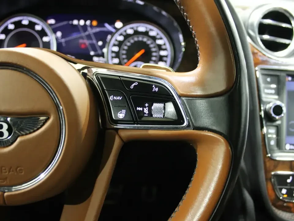 2020 Bentley Bentayga - Image 20 of 20