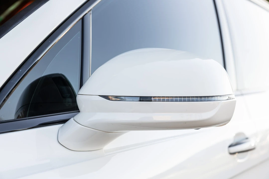 2020 Bentley Bentayga - Image 26 of 31