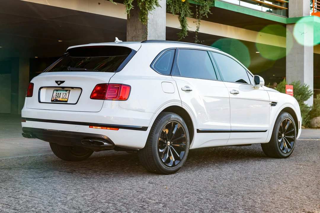 2020 Bentley Bentayga - Image 6 of 31