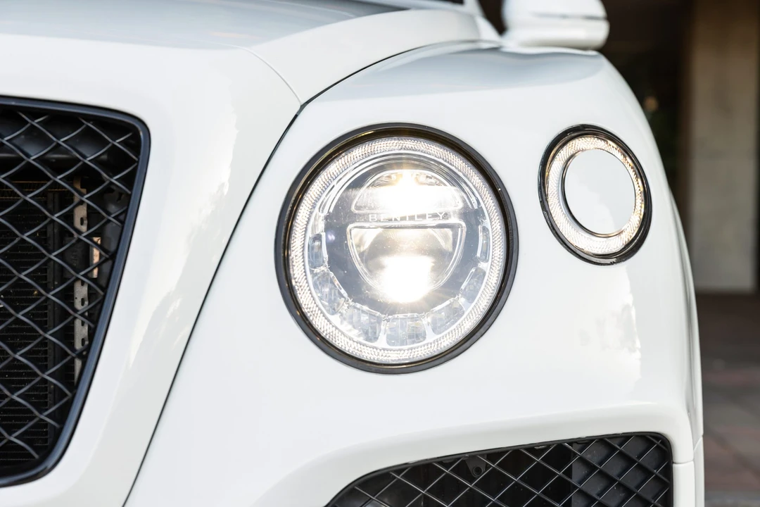 2020 Bentley Bentayga - Image 17 of 31