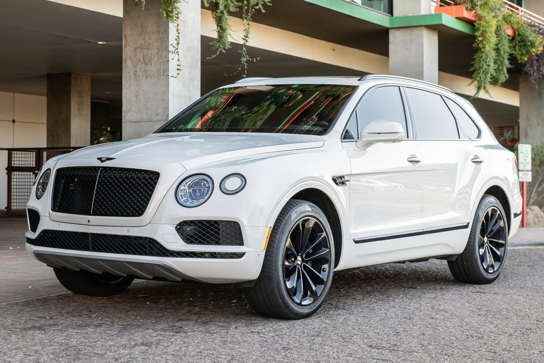 2020 Bentley Bentayga - Image 2 of 31