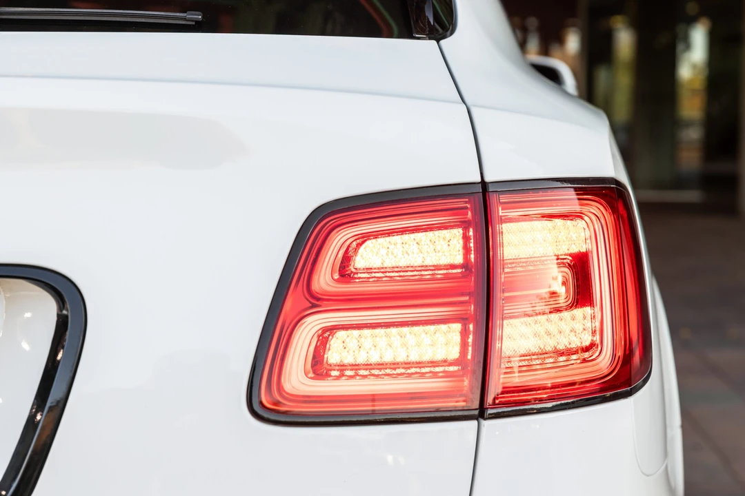 2020 Bentley Bentayga - Image 22 of 31
