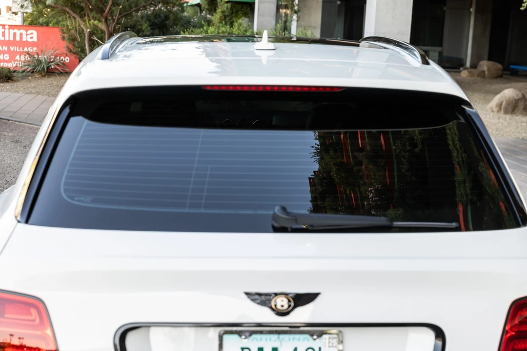 2020 Bentley Bentayga - Image 29 of 31