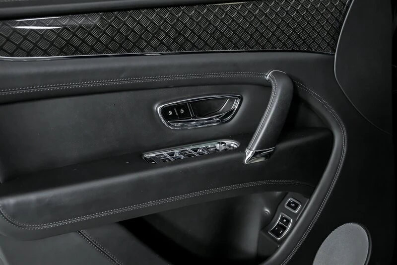 2020 Bentley Bentayga - Image 17 of 21