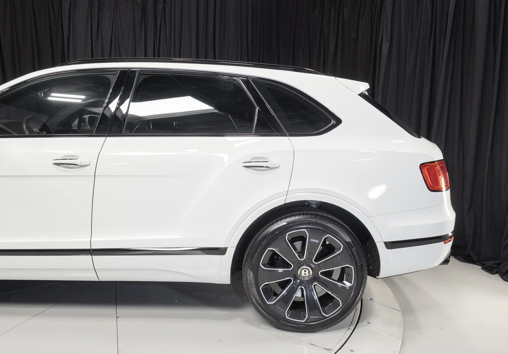 2020 Bentley Bentayga Mulliner - Image 27 of 31