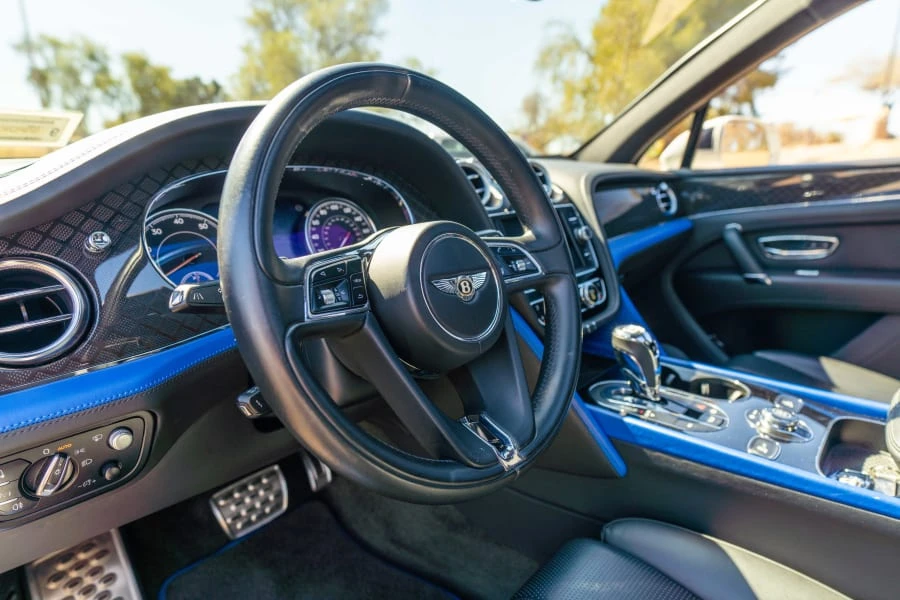 2020 Bentley Bentayga - Image 25 of 31
