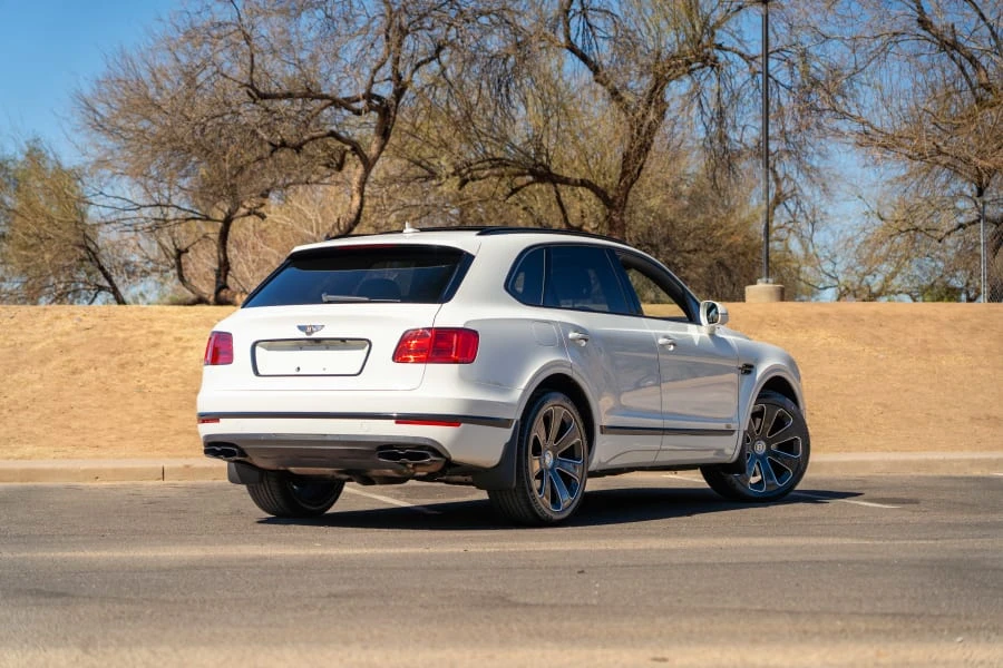 2020 Bentley Bentayga - Image 3 of 31