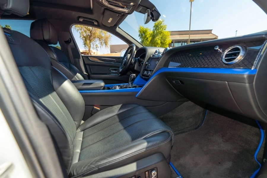 2020 Bentley Bentayga - Image 22 of 31