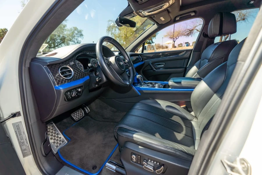 2020 Bentley Bentayga - Image 24 of 31