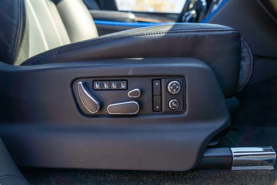 2020 Bentley Bentayga - Image 30 of 31