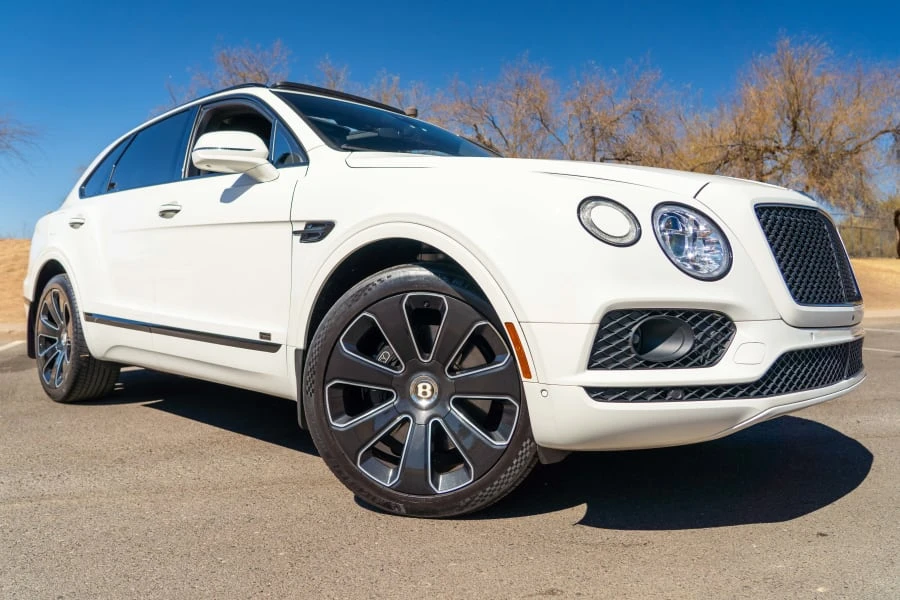 2020 Bentley Bentayga - Image 13 of 31