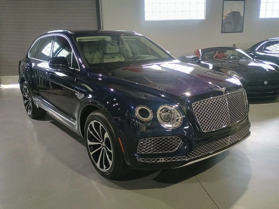 2020 Bentley Bentayga - Image 7 of 12
