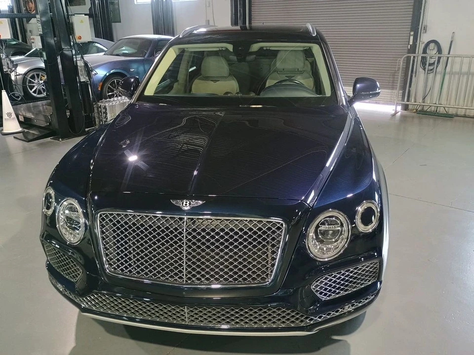 2020 Bentley Bentayga - Image 9 of 12