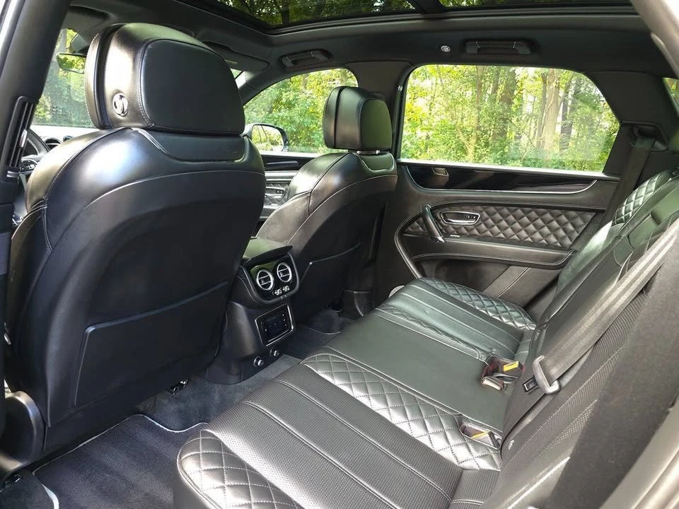 2020 Bentley Bentayga - Image 15 of 20