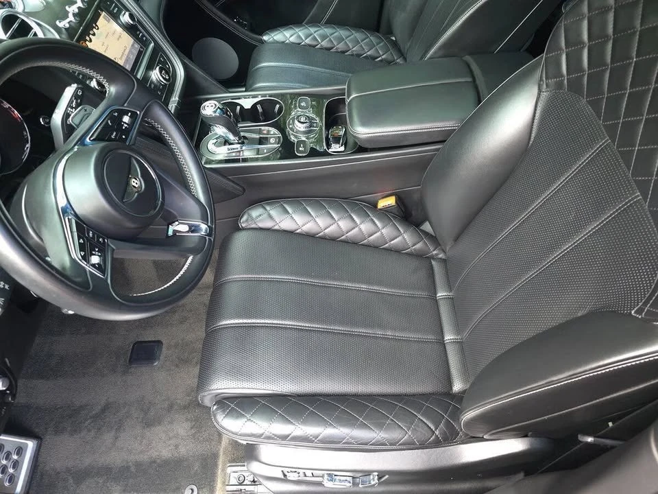 2020 Bentley Bentayga - Image 13 of 20