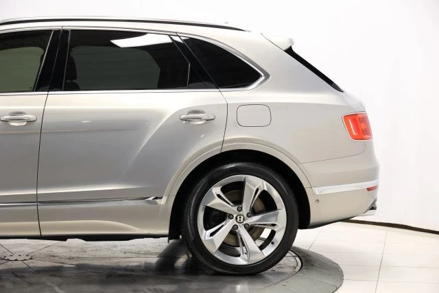 2020 Bentley Bentayga - Image 10 of 12