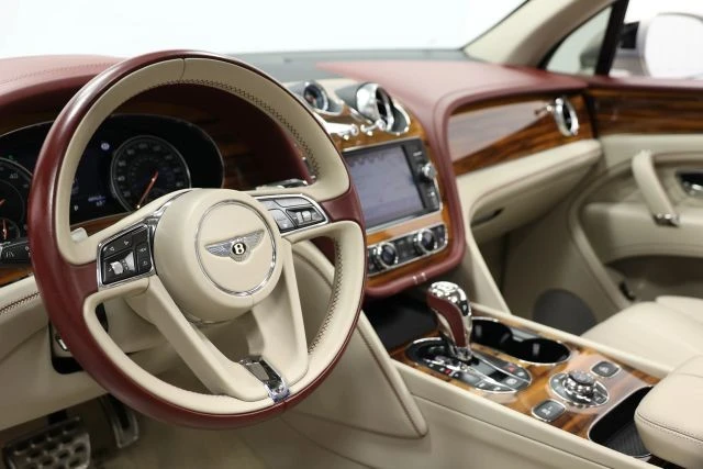 2020 Bentley Bentayga - Image 2 of 12