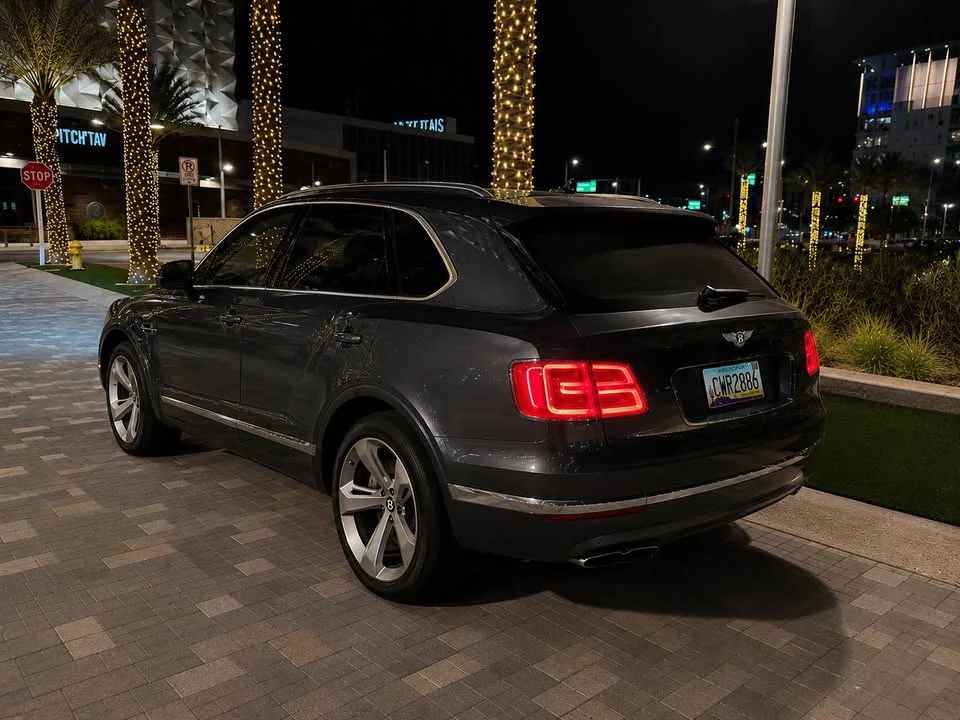 2020 Bentley Bentayga - Image 8 of 8