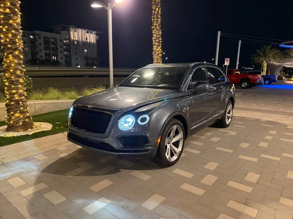 2020 Bentley Bentayga - Image 4 of 8