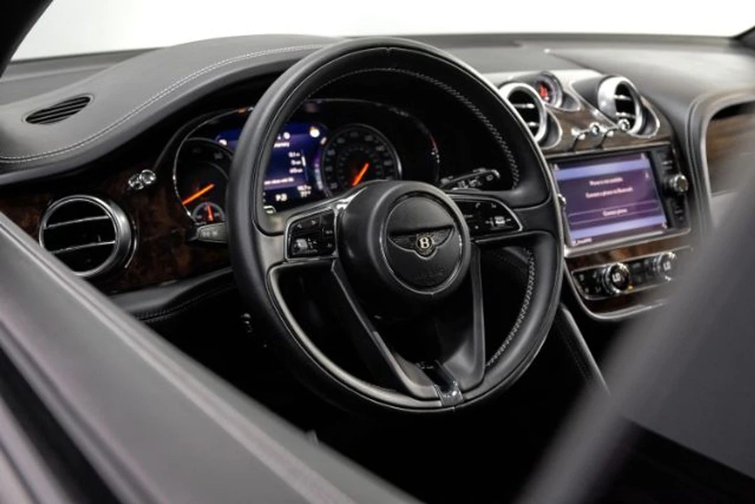 2020 Bentley Bentayga Mulliner - Image 20 of 21