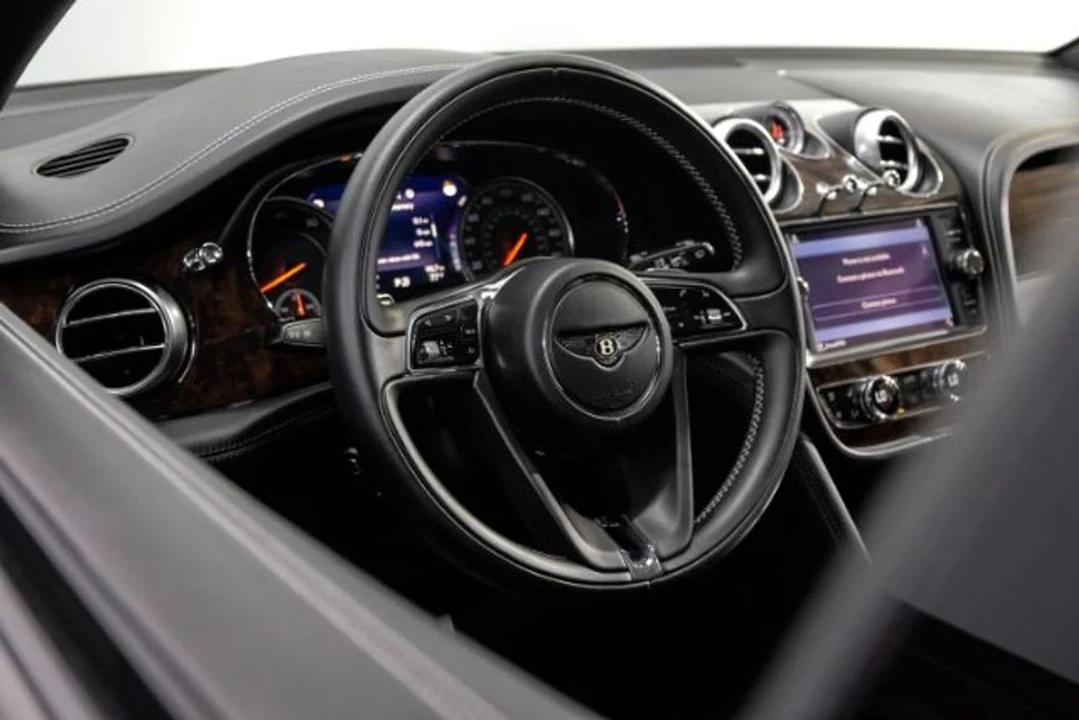 2020 Bentley Bentayga Mulliner - Image 20 of 21