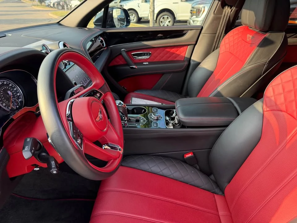 2020 Bentley Bentayga - Image 8 of 15