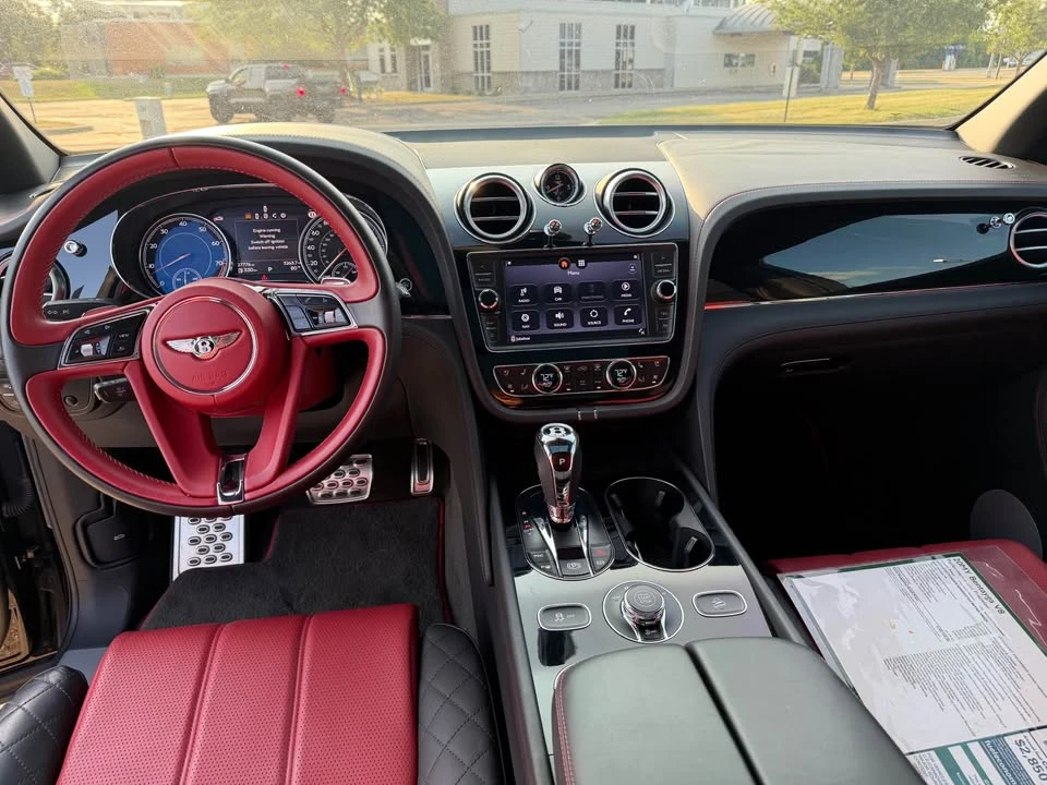 2020 Bentley Bentayga - Image 11 of 15
