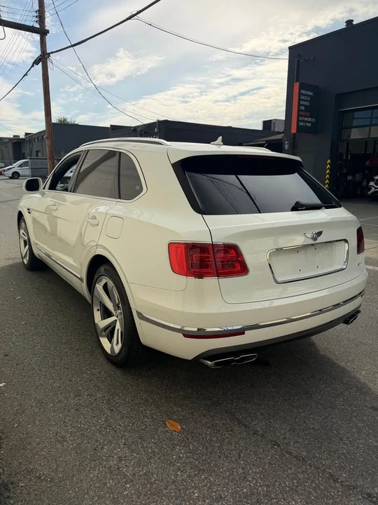2020 Bentley Bentayga - Image 7 of 14