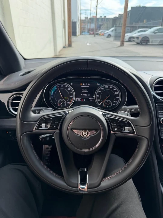 2020 Bentley Bentayga - Image 13 of 14