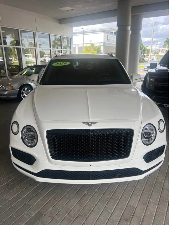 2020 Bentley Bentayga - Image 2 of 9