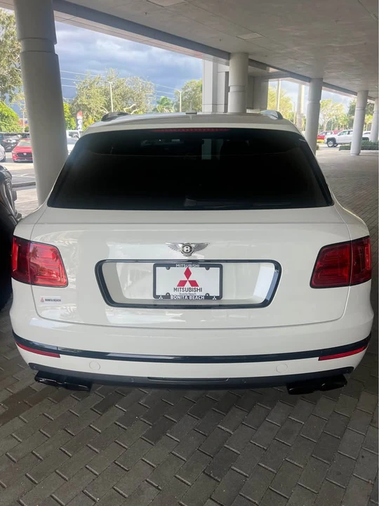 2020 Bentley Bentayga - Image 9 of 9