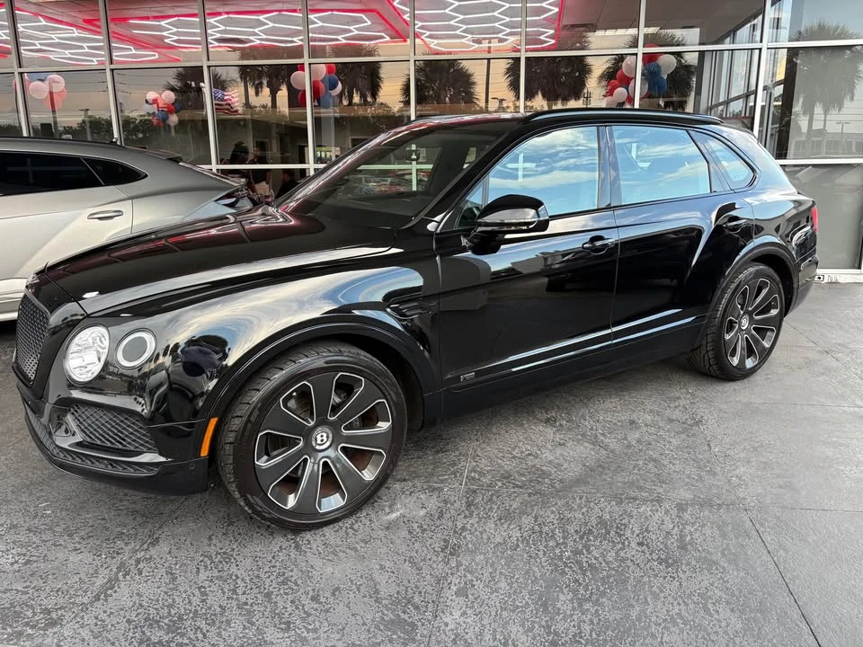2020 Bentley Bentayga - Image 2 of 3