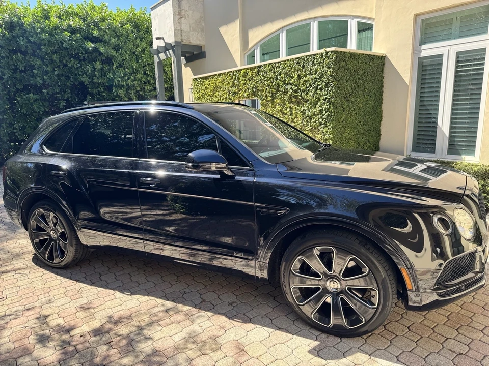 2020 Bentley Bentayga - Image 4 of 10
