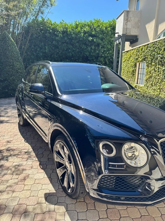 2020 Bentley Bentayga - Image 2 of 10