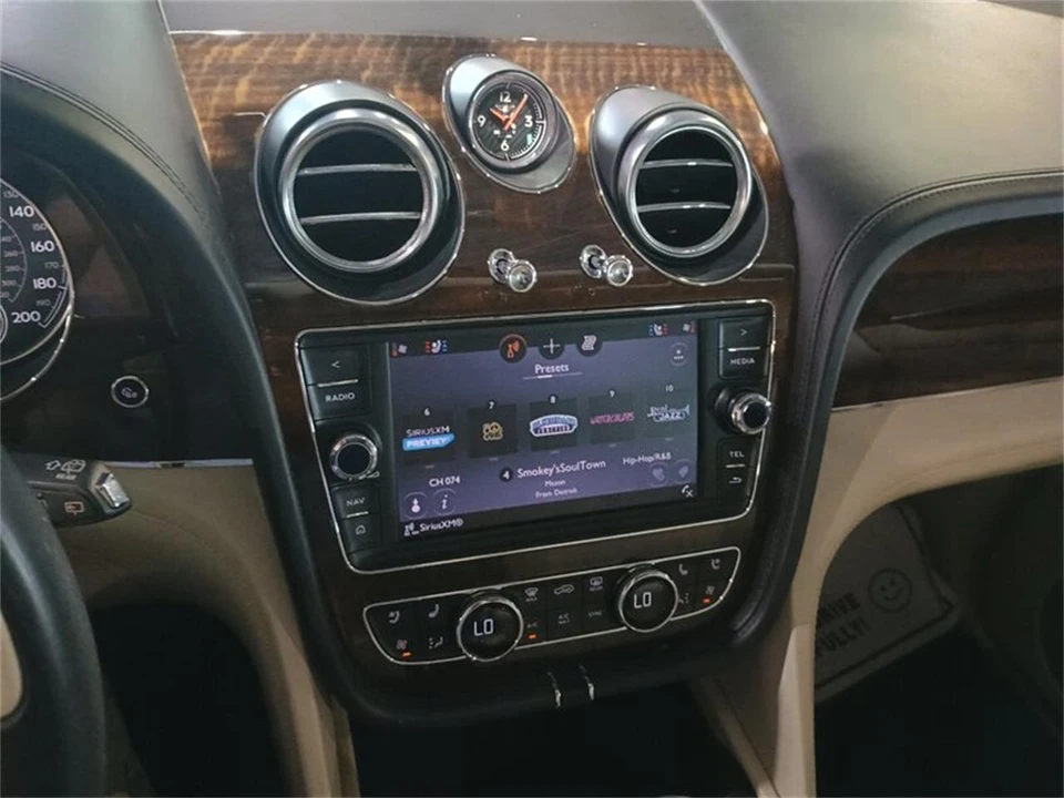2020 Bentley Bentayga - Image 27 of 31