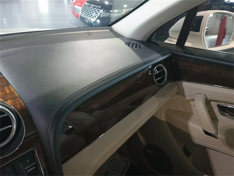 2020 Bentley Bentayga - Image 24 of 31