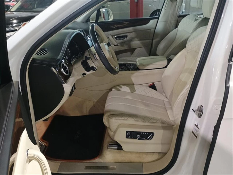 2020 Bentley Bentayga - Image 14 of 31