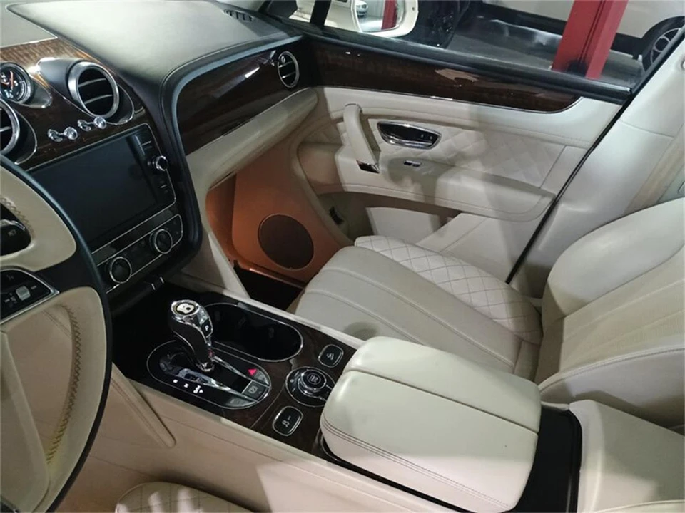 2020 Bentley Bentayga - Image 20 of 31