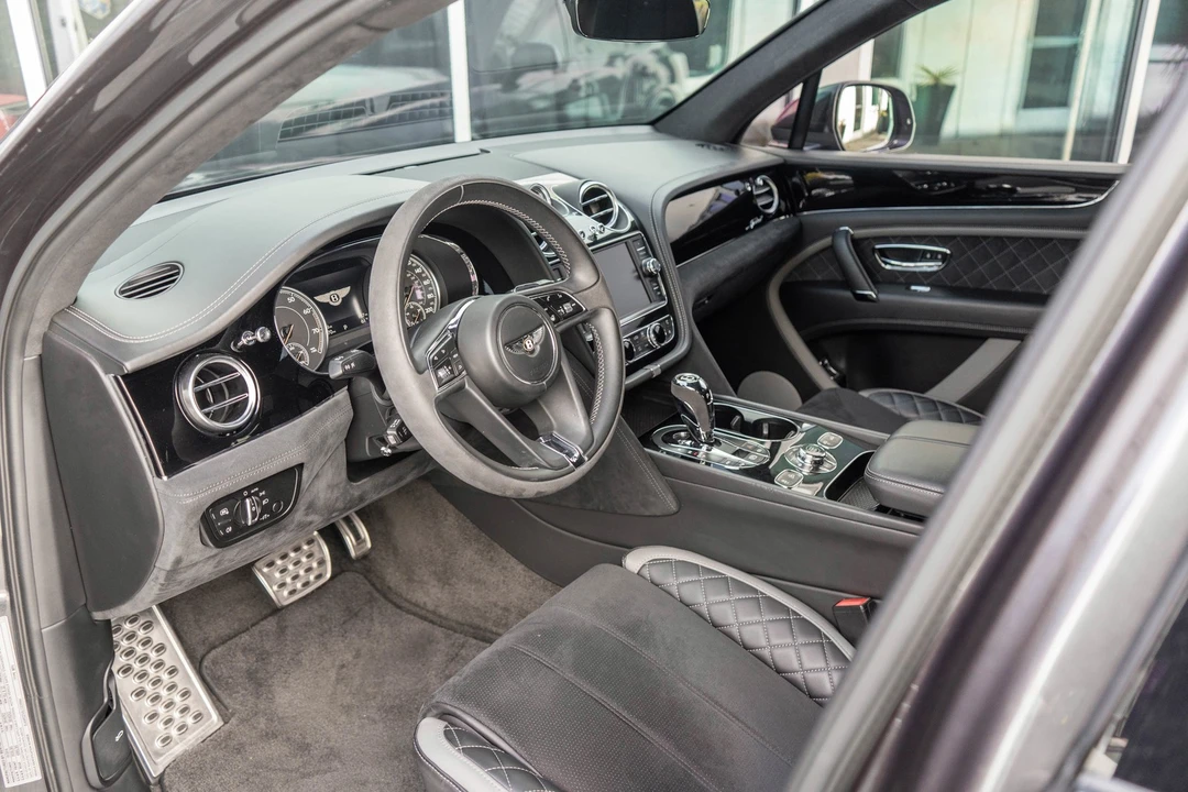 2020 Bentley Bentayga Speed - Image 7 of 31