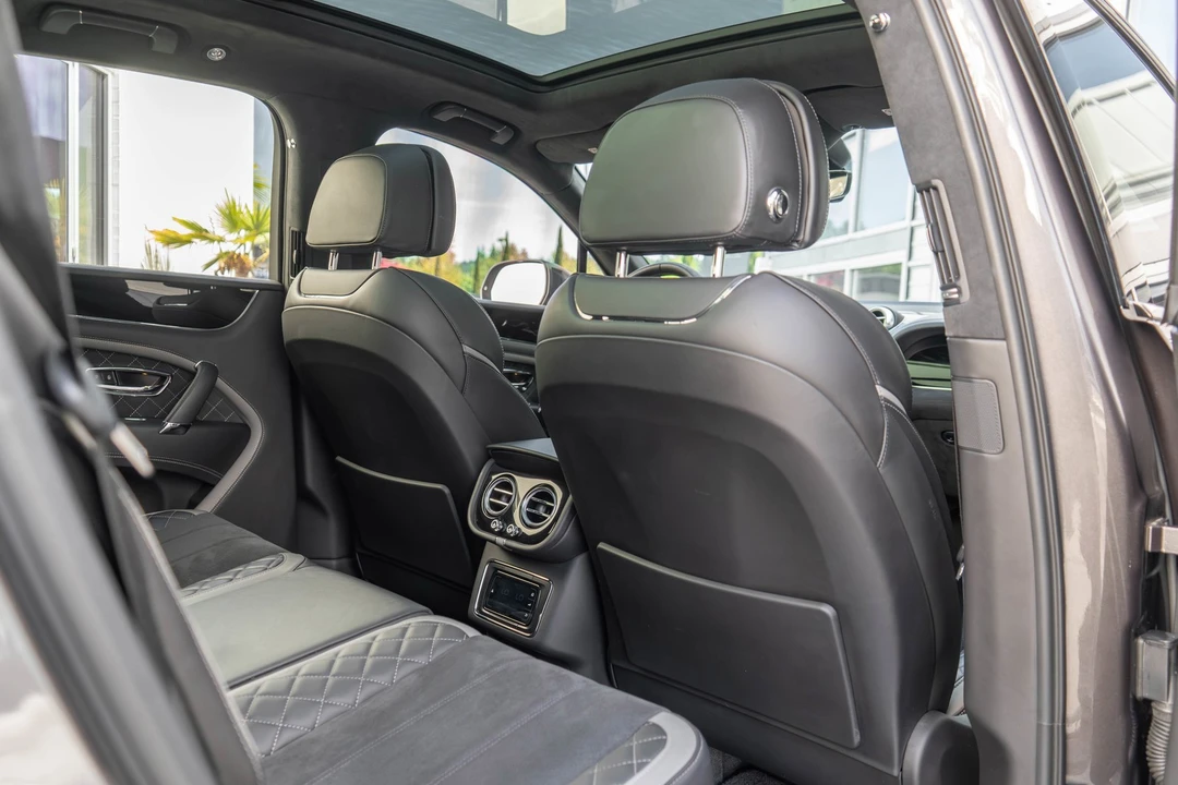 2020 Bentley Bentayga Speed - Image 28 of 31