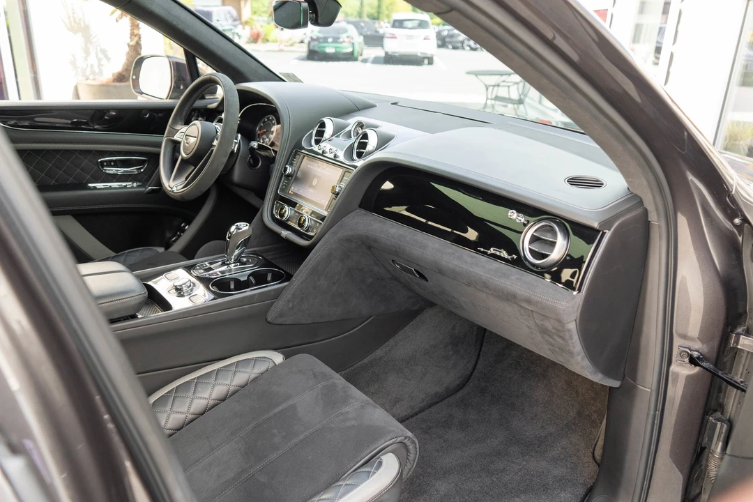 2020 Bentley Bentayga Speed - Image 30 of 31