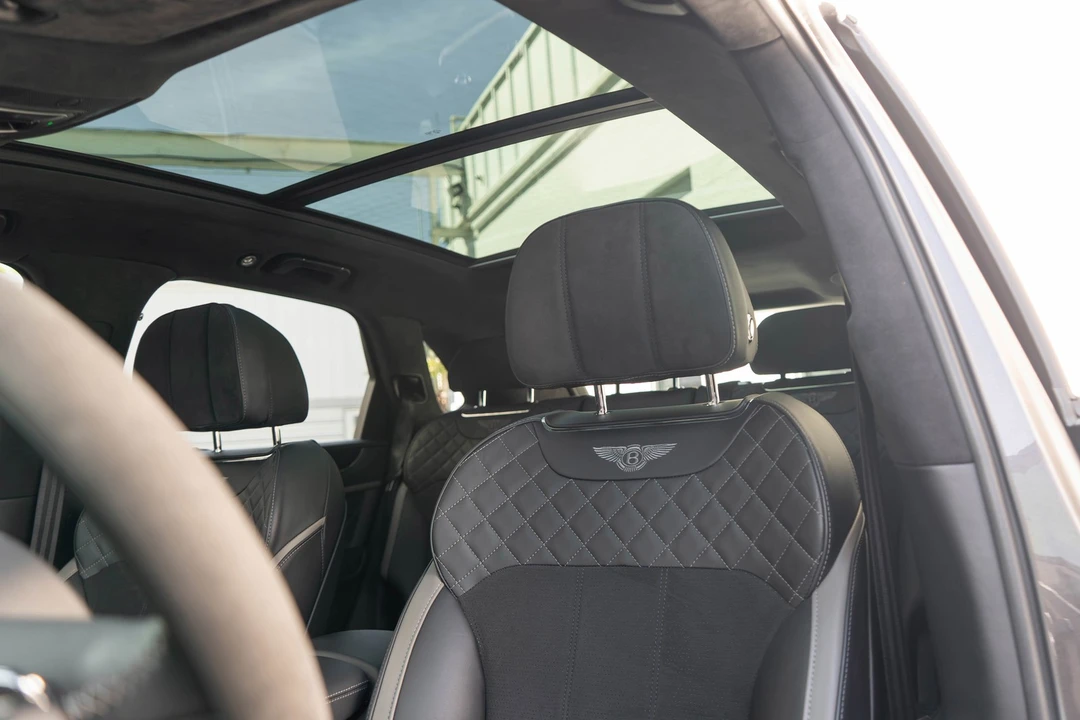 2020 Bentley Bentayga Speed - Image 8 of 31