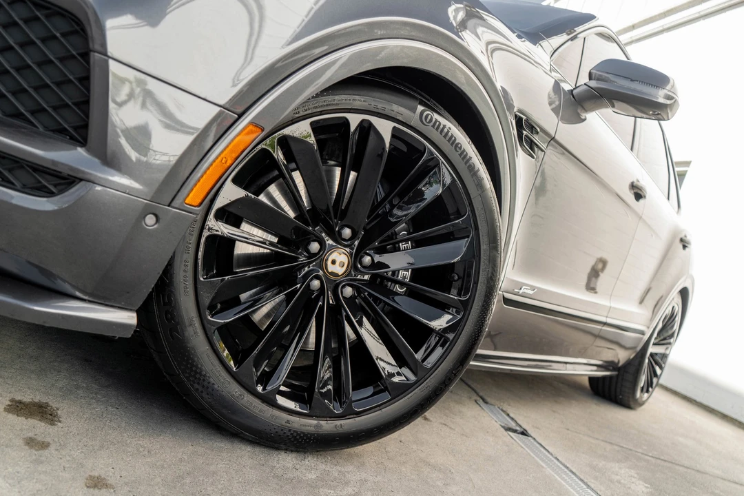 2020 Bentley Bentayga Speed - Image 3 of 31