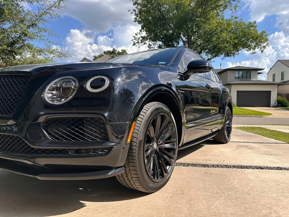 2020 Bentley Bentayga Speed - Image 9 of 31