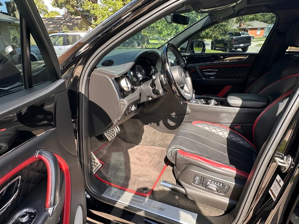 2020 Bentley Bentayga Speed - Image 14 of 31