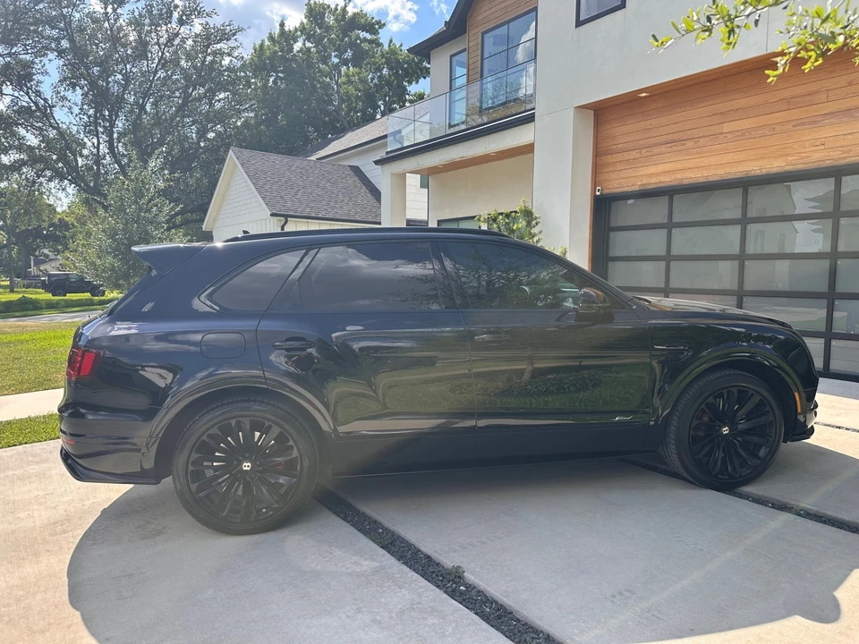 2020 Bentley Bentayga Speed - Image 4 of 31